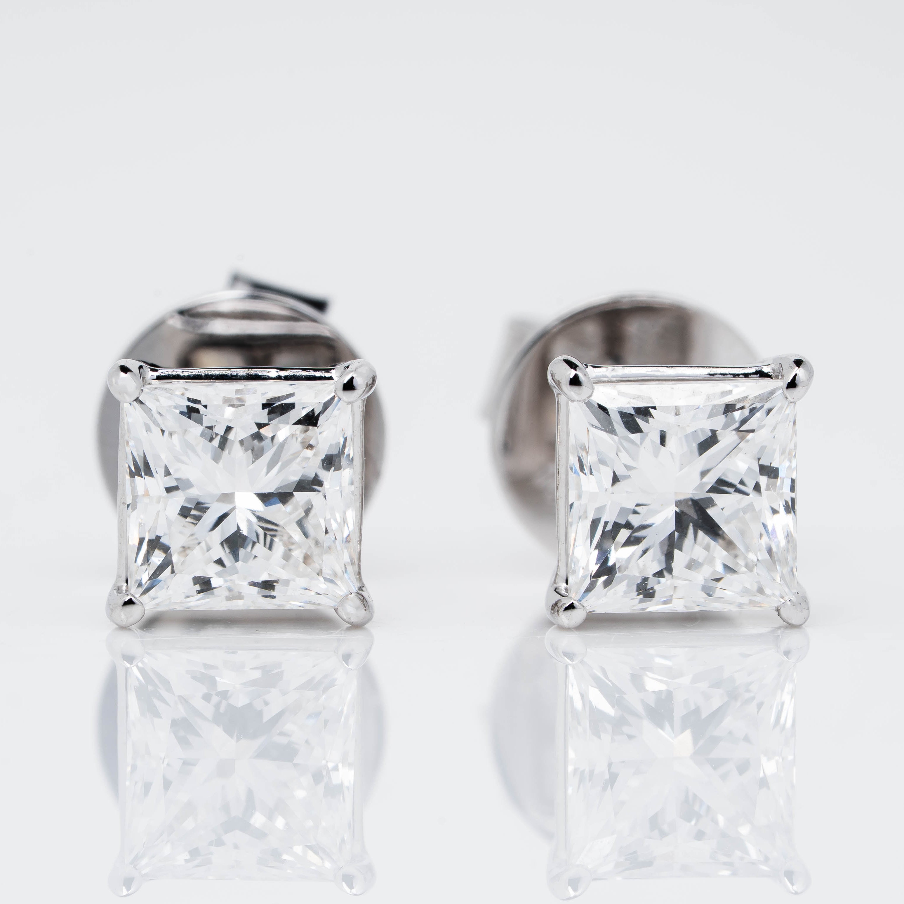 PRINCESS CUT  SOLITAIRE LAB-GROWN DIAMOND STUD EARRINGS IN GOLD