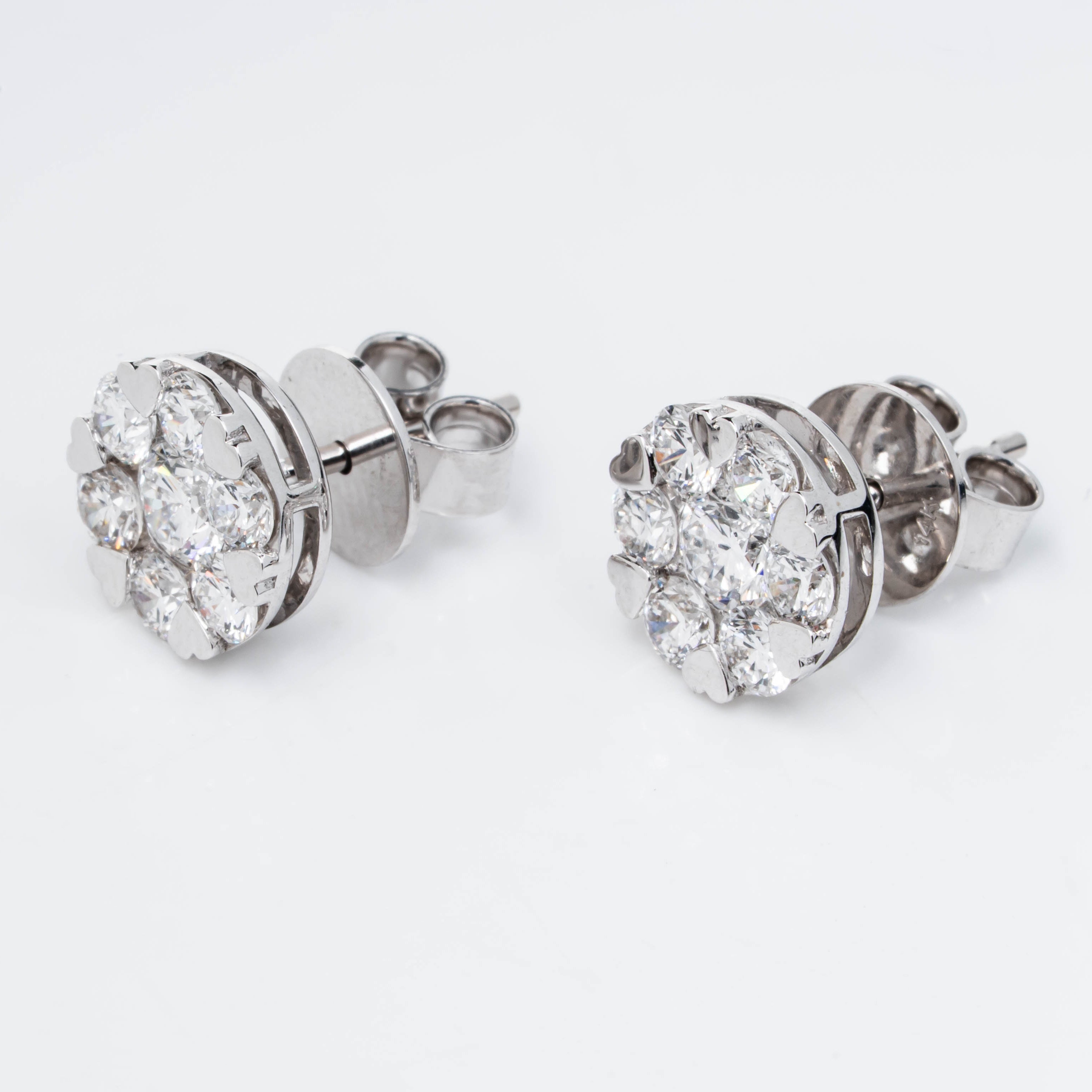 HEART PRONG ENTANGLED WITH CLUSTER SETTING ROUND DIAMOND STUD EARRINGS