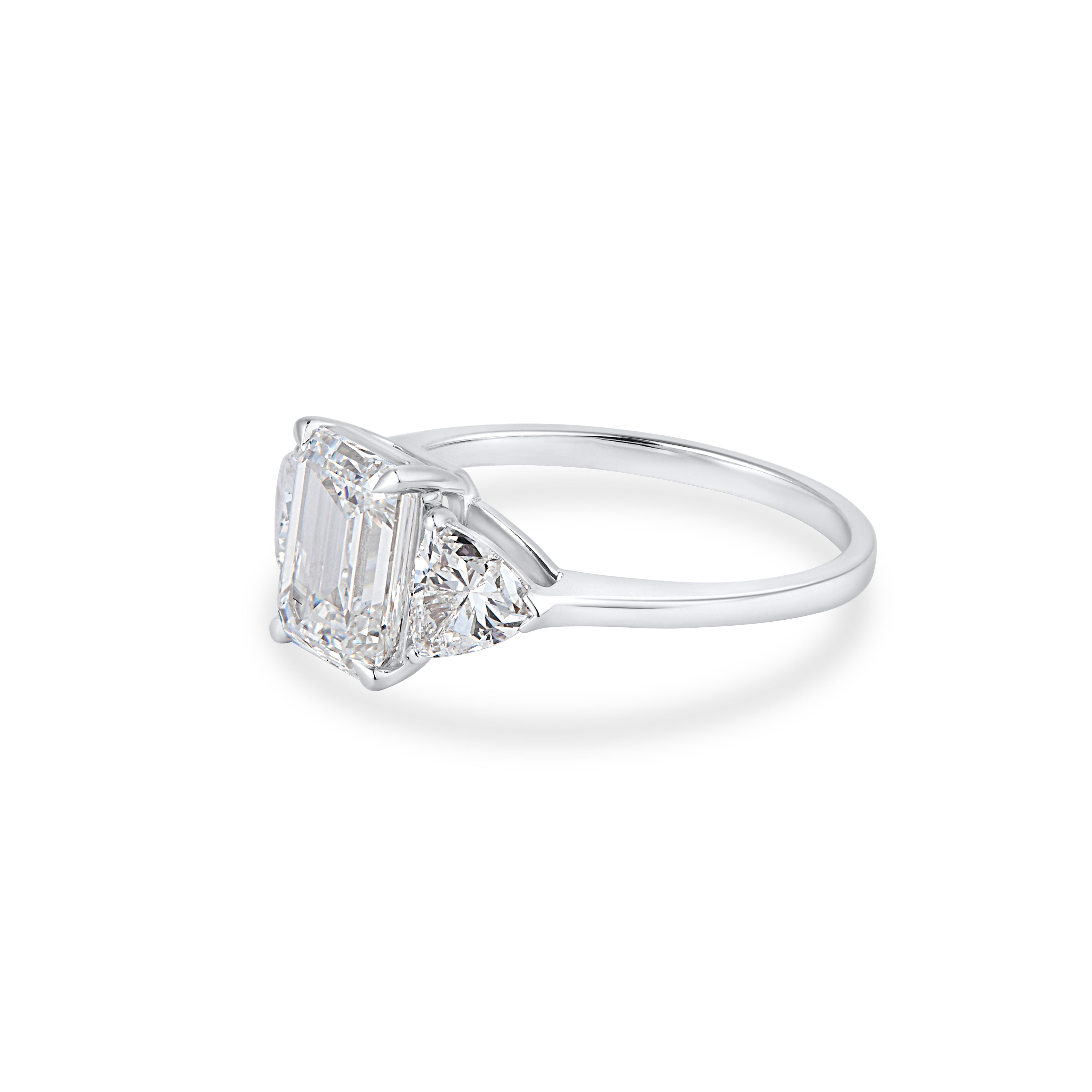 ETERNAL EMERALD & UNIQUE TRILLION CUT SOLITAIRE LAB GROWN DIAMOND