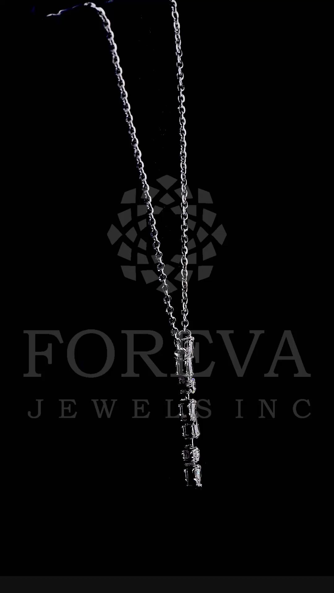 PEAR DROP PENDENT WITH STUNNING SOLITAIR PEAR CUT LAB GROWN DIAMOND