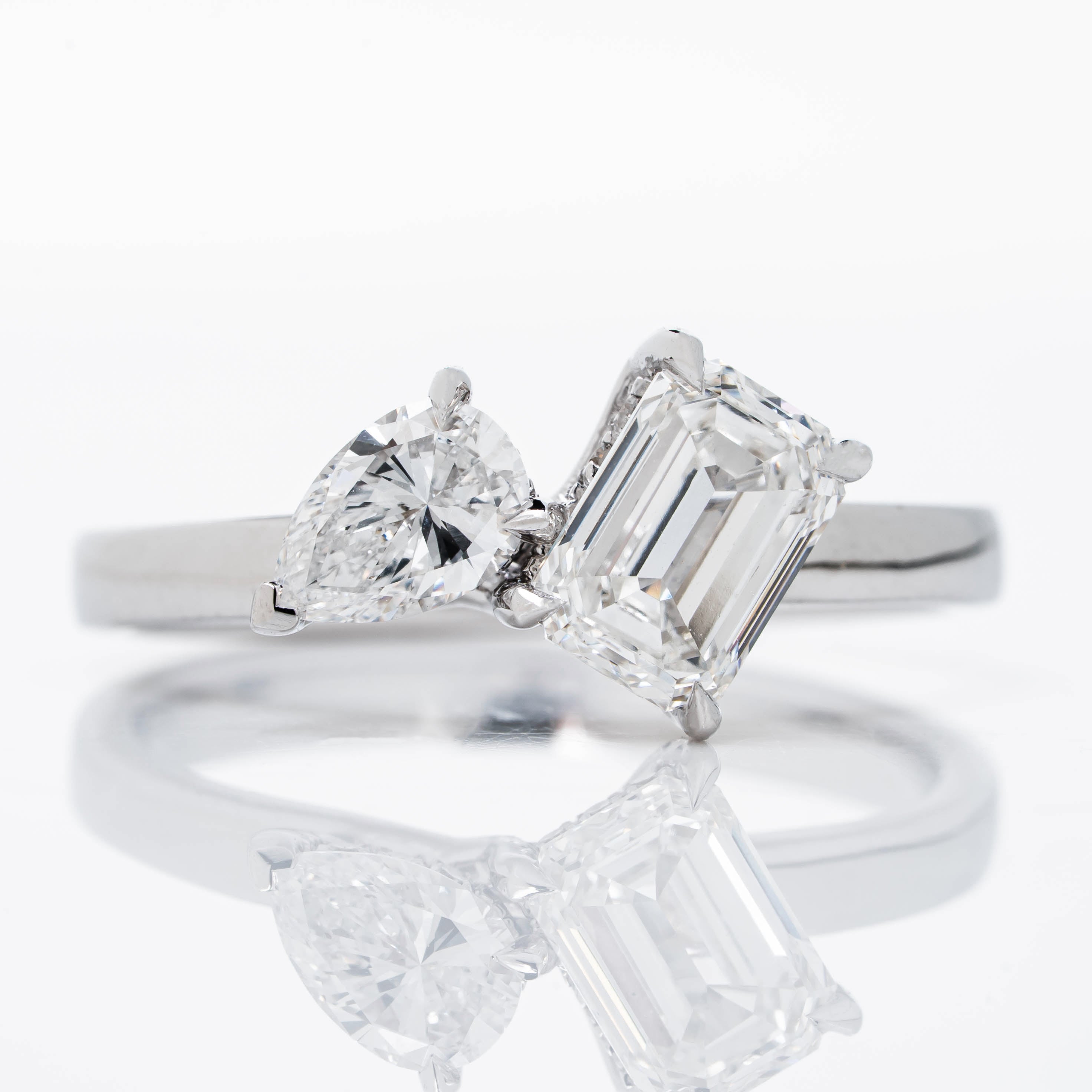 DUET RING IN PEAR & EMERALD CUT SOLITAIRE LAB GROWN DIAMOND