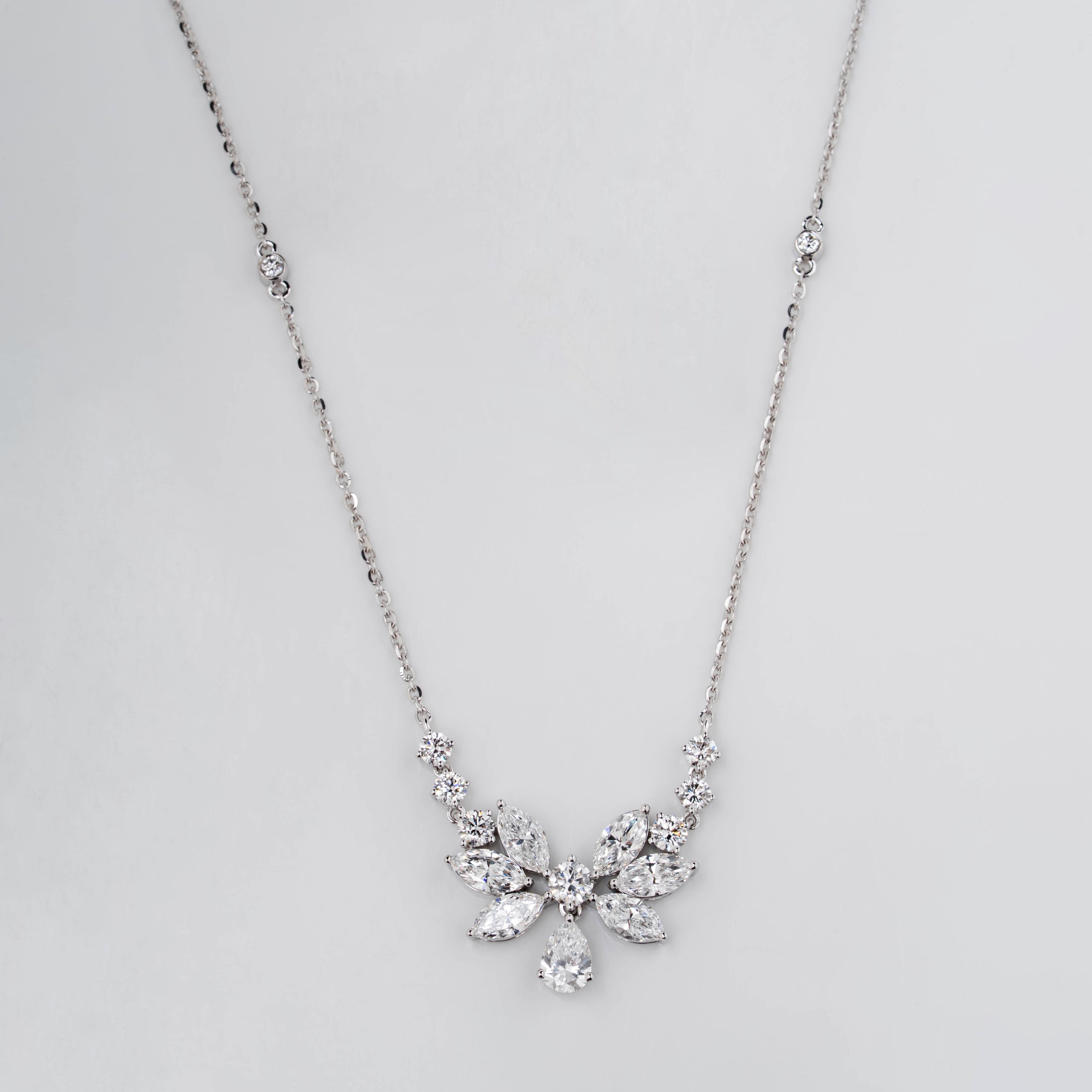 FANCY SHAPED SOLITARE DIAMOND IN HARMONY ELEGANCE