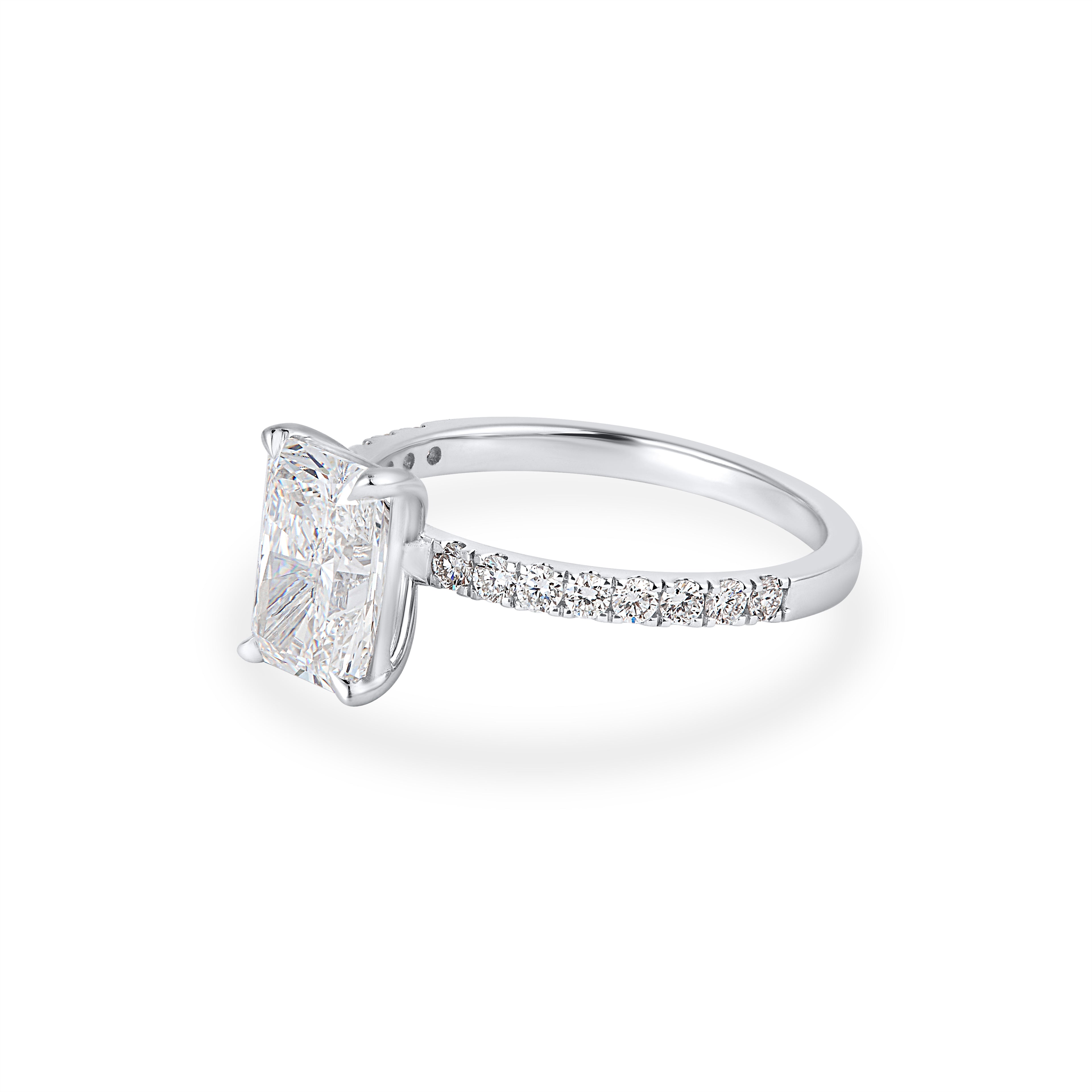 Halo Radiant Cut & Brilliant Round Cut Lab Grown Diamond Five Stone Ring 18k white gold