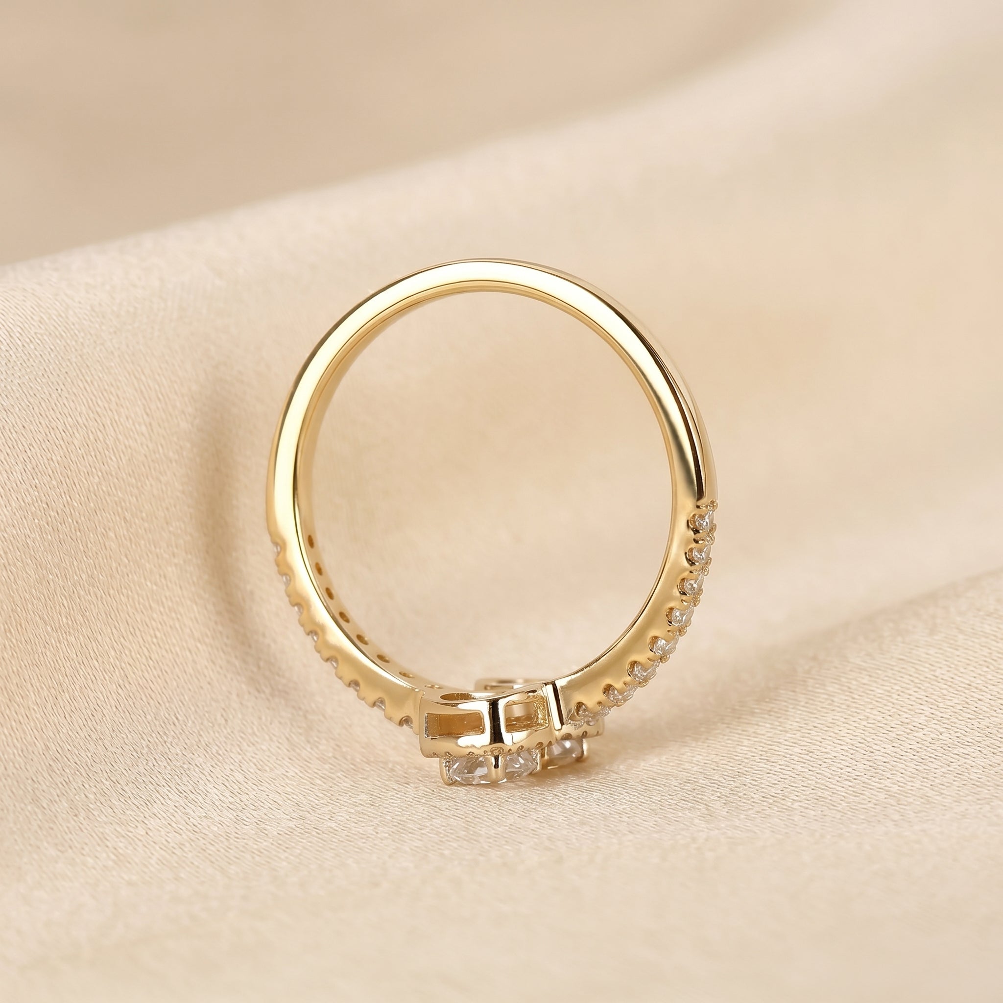 Nature-Inspired Pear Lab Grown Diamond Bypass Ring in 18K Yellow Gold 0.96 CTW