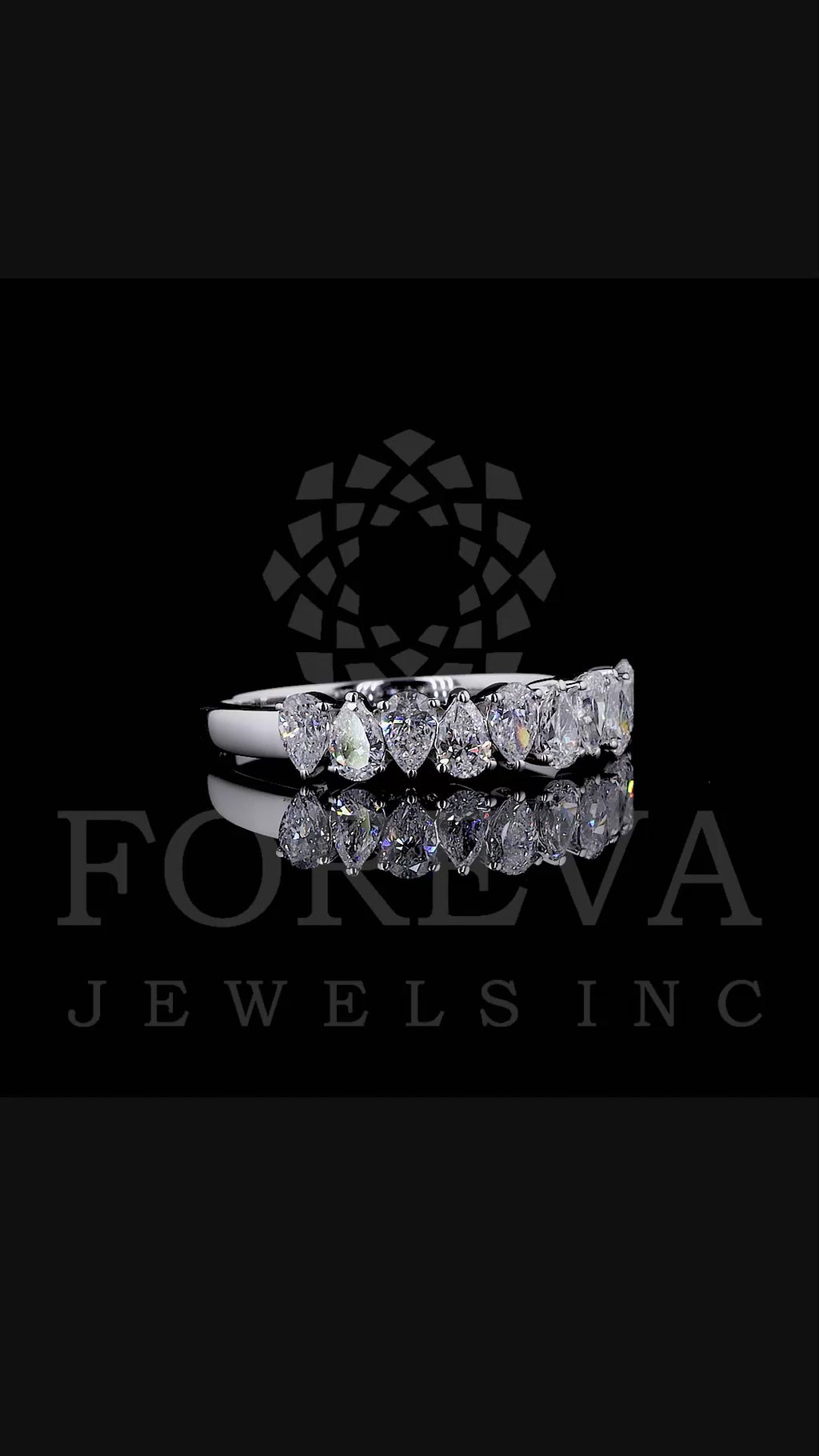 CROWN RING IN PEAR CUT SOLITAIRE LAB GROWN DIAMOND