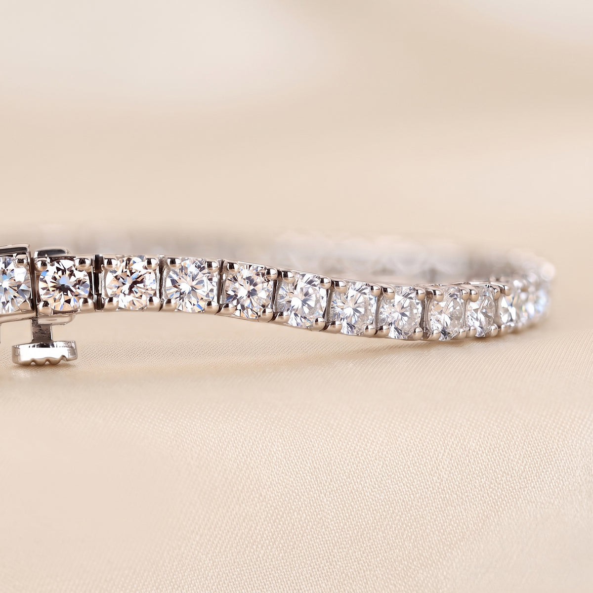 Round Lab Grown Diamond Tennis Bracelet in 10K White Gold 10 CTW