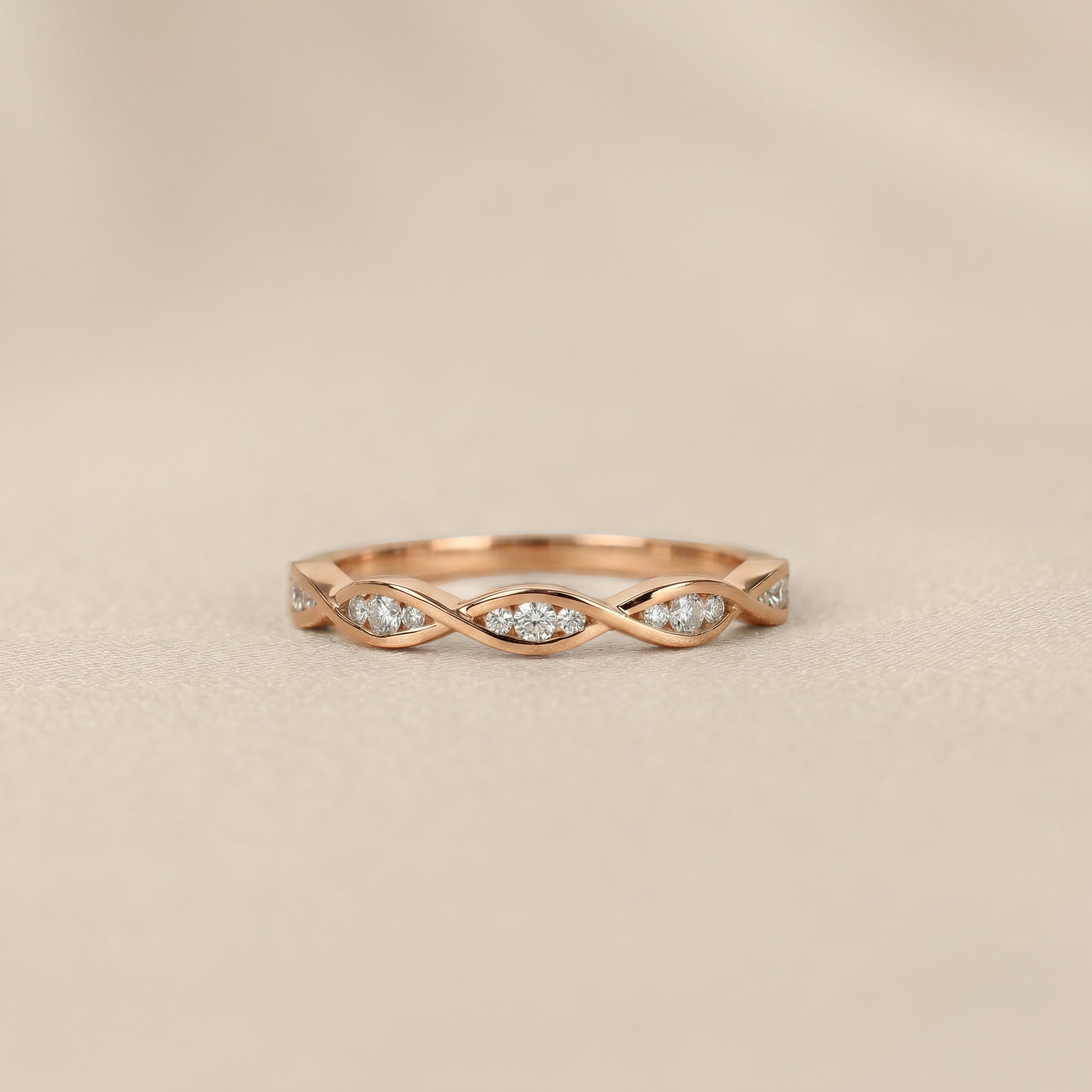 Round Lab Grown Diamond Twisted Band in 10K Rose Gold 0.12 CTW