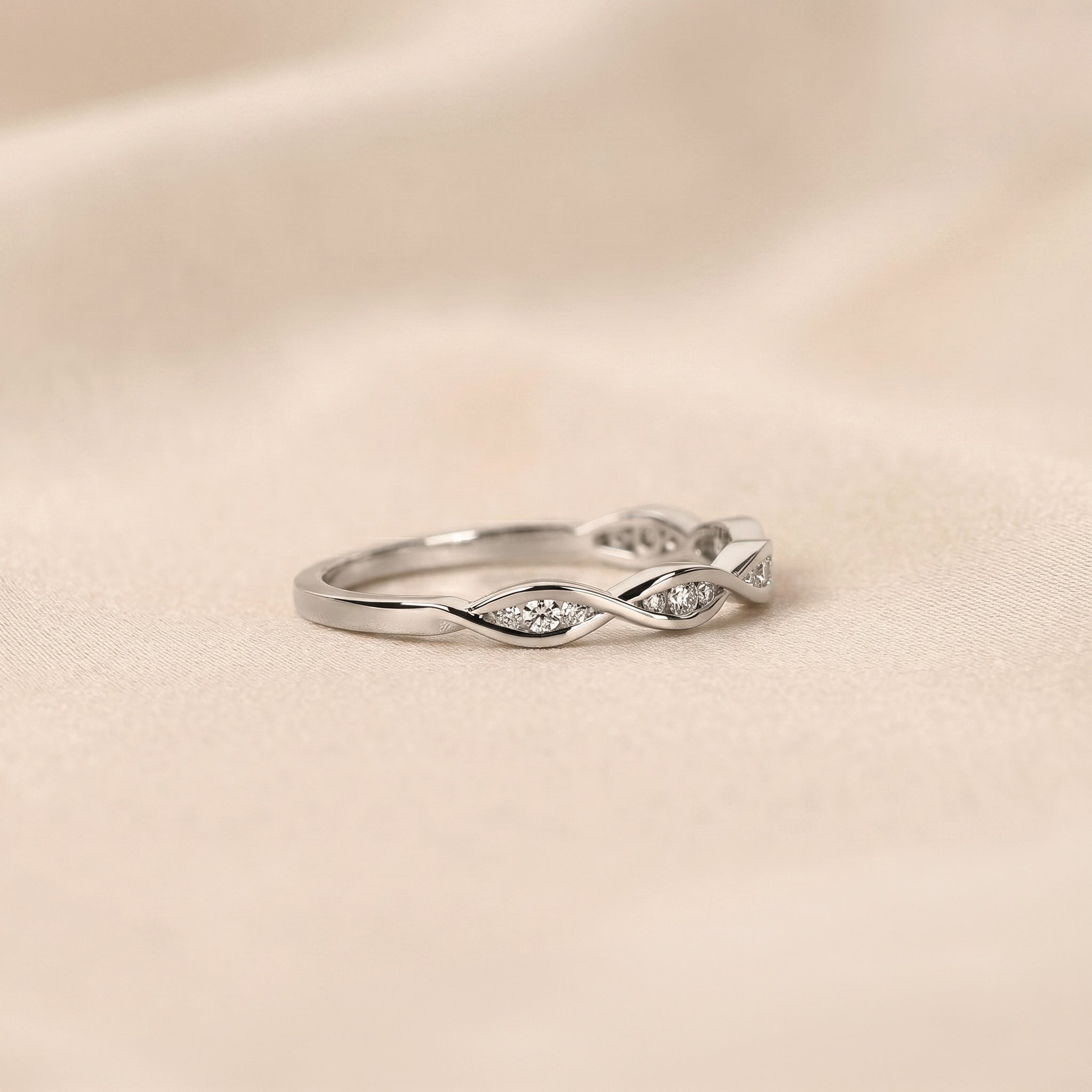 Round Lab Grown Diamond Twisted Band in 10K White Gold 0.12 CTW