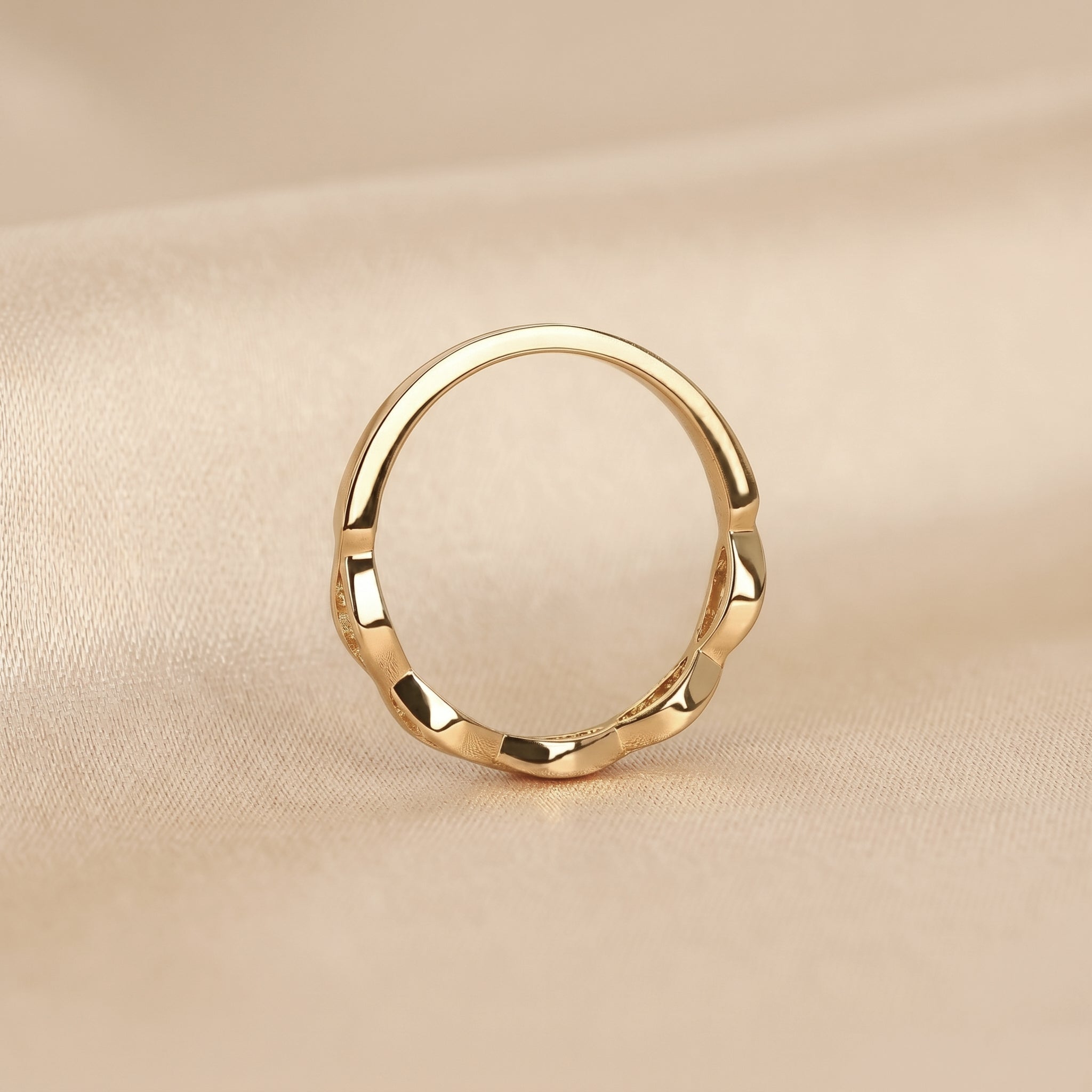 Round Lab Grown Diamond Twisted Band in 10K Yellow Gold 0.12 CTW