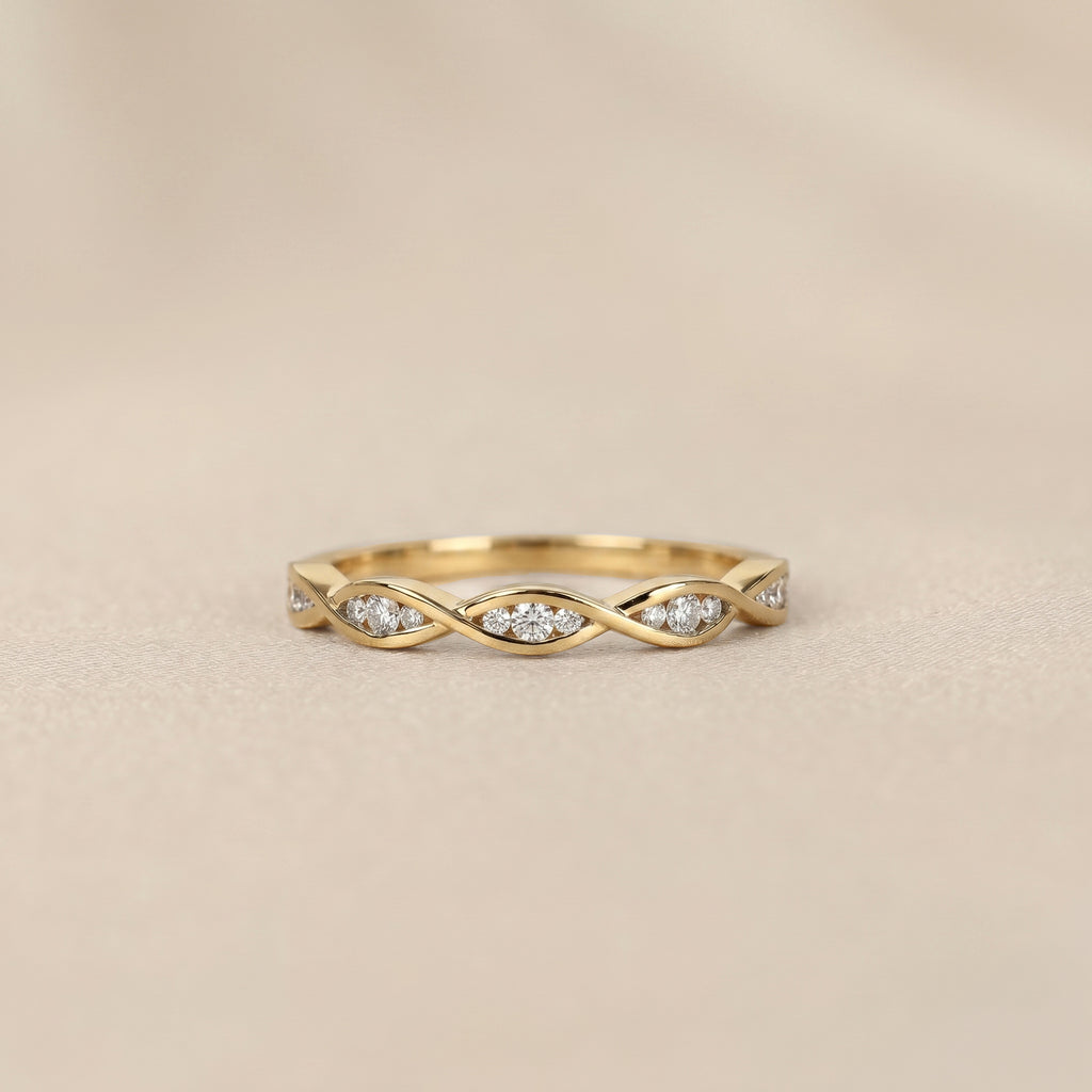 Round Lab Grown Diamond Twisted Band in 10K Yellow Gold 0.12 CTW