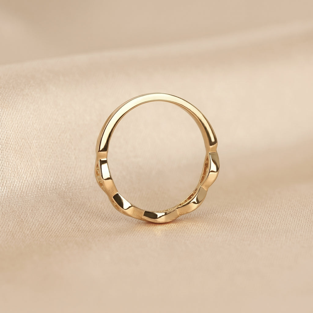 Round Lab Grown Diamond Twisted Band in 14K Yellow Gold 0.12 CTW